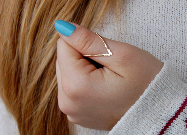 vertical orgánico artículo Joyería personalizada - Joyas personalizadas - ¿Qué indica que una mujer  lleve el anillo en el dedo pulgar?